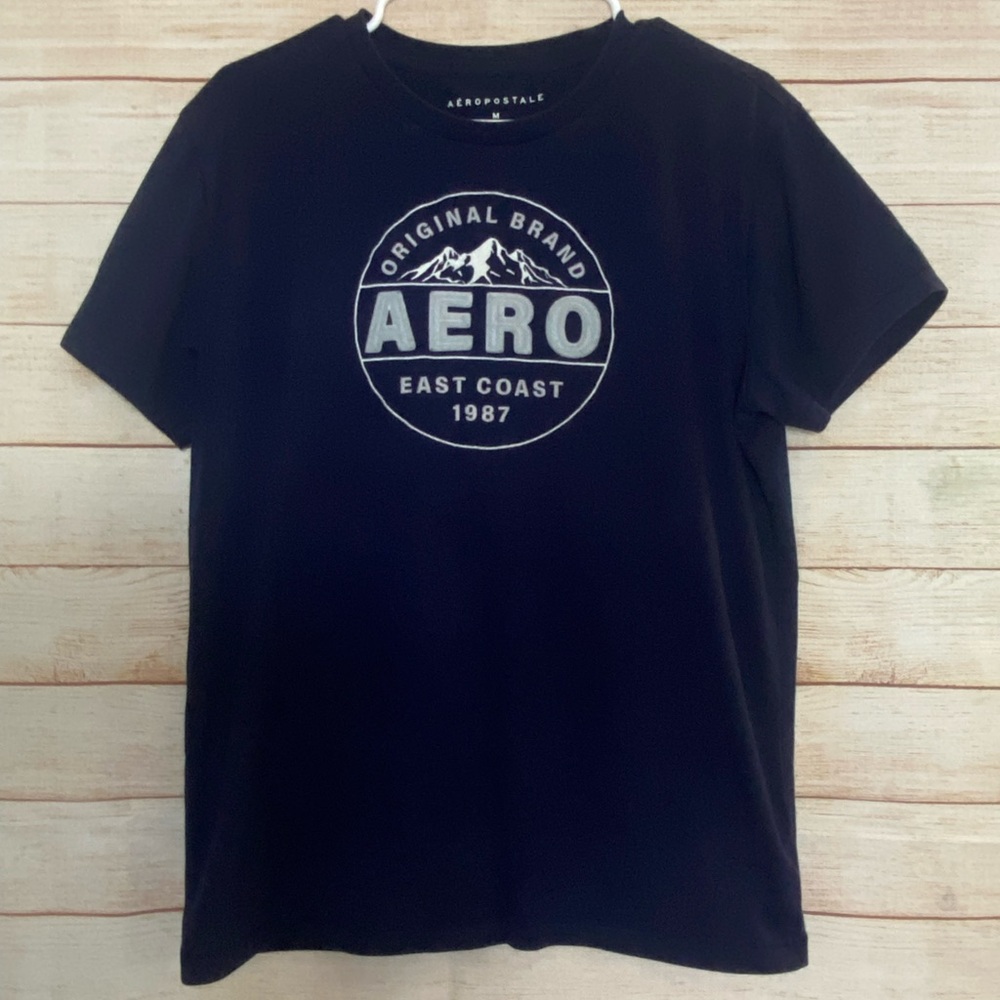 Aeropostale East Coast Mountain Graphic Medium Shirt
